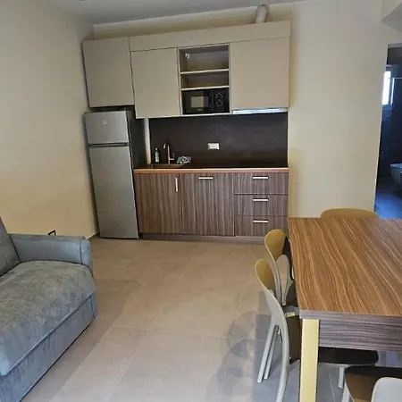 Frontemare E Elisabetta 4* تْشيزيناتيكو