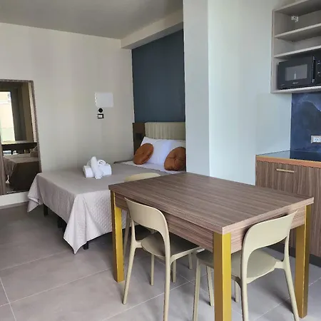 Bed and Breakfast Frontemare E Elisabetta Cesenatico