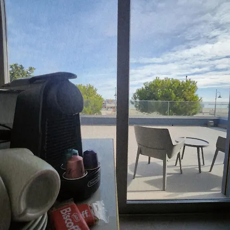 Frontemare E Elisabetta Bed and Breakfast Cesenatico