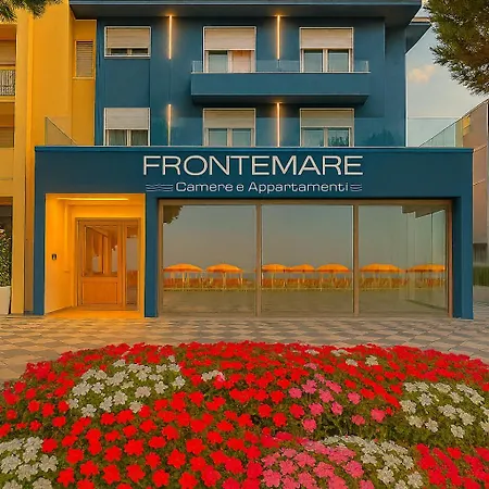 Frontemare E Elisabetta 4* Чезенатико