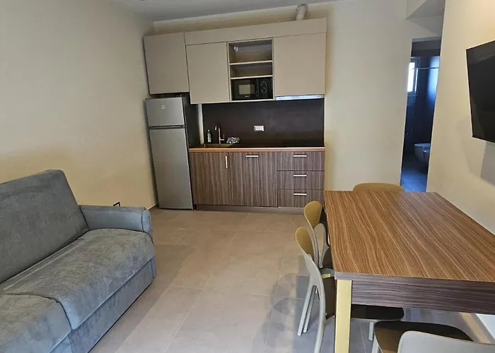 Frontemare E Elisabetta 4* تْشيزيناتيكو
