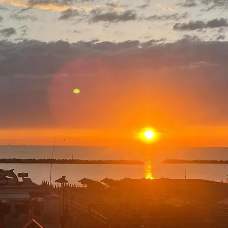 Bed & Breakfast Frontemare E Elisabetta 4*