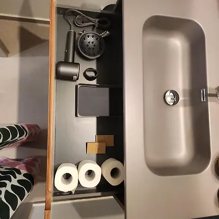 Alojamento de Acomodação e Pequeno-almoço Frontemare E Elisabetta 4*