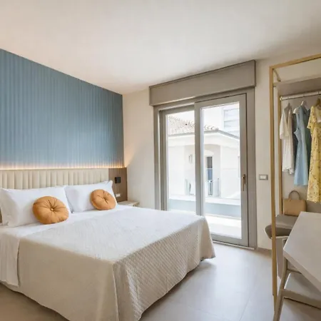 Bed & Breakfast Frontemare E Elisabetta 4*