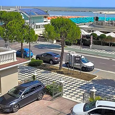 Frontemare E Elisabetta Cesenatico