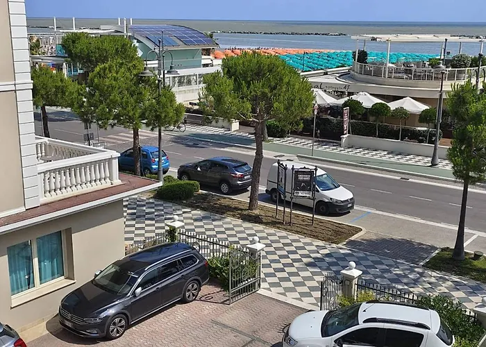 Frontemare E Elisabetta Cesenatico