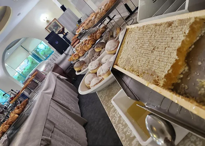 住宿加早餐酒店 Frontemare E Elisabetta 切塞纳蒂科