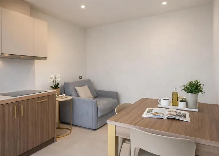 Frontemare E Elisabetta 4* تْشيزيناتيكو