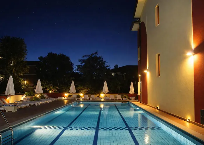 Frontemare E Elisabetta 4*