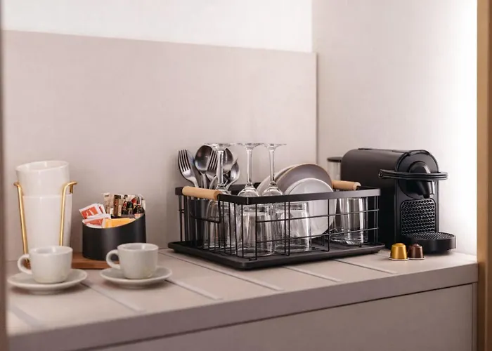 Frontemare E Elisabetta تْشيزيناتيكو